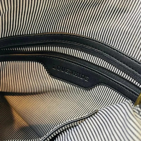 Louinhide Black Faux  Leather Handbag / Crossbody with Pinstripe Lining - Picture 10 of 11